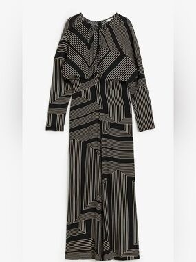 Womens black patterned tapered- waist dress